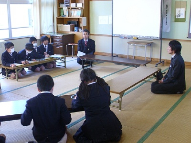 後半の座談会の質疑応答の様子