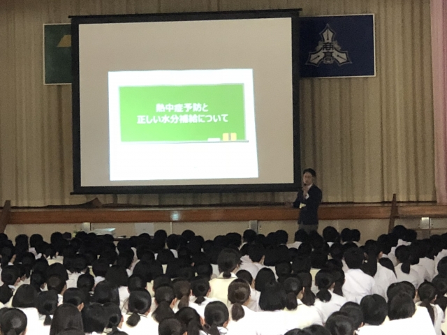 講話の様子（全校生徒対象）