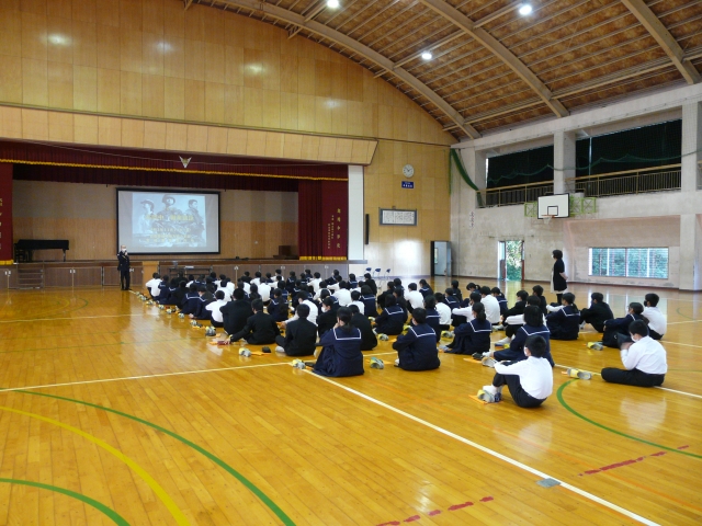 メモを取りながらしっかり聞きました。